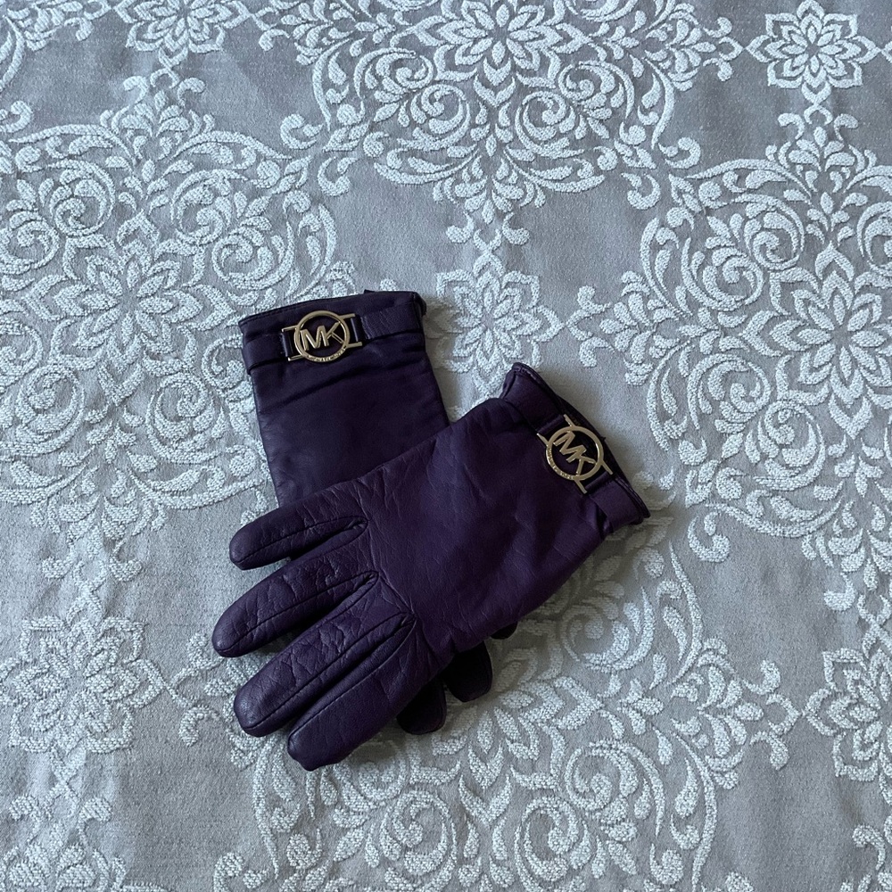 MICHAEL Michael Kors Deep Purple Leather Gloves